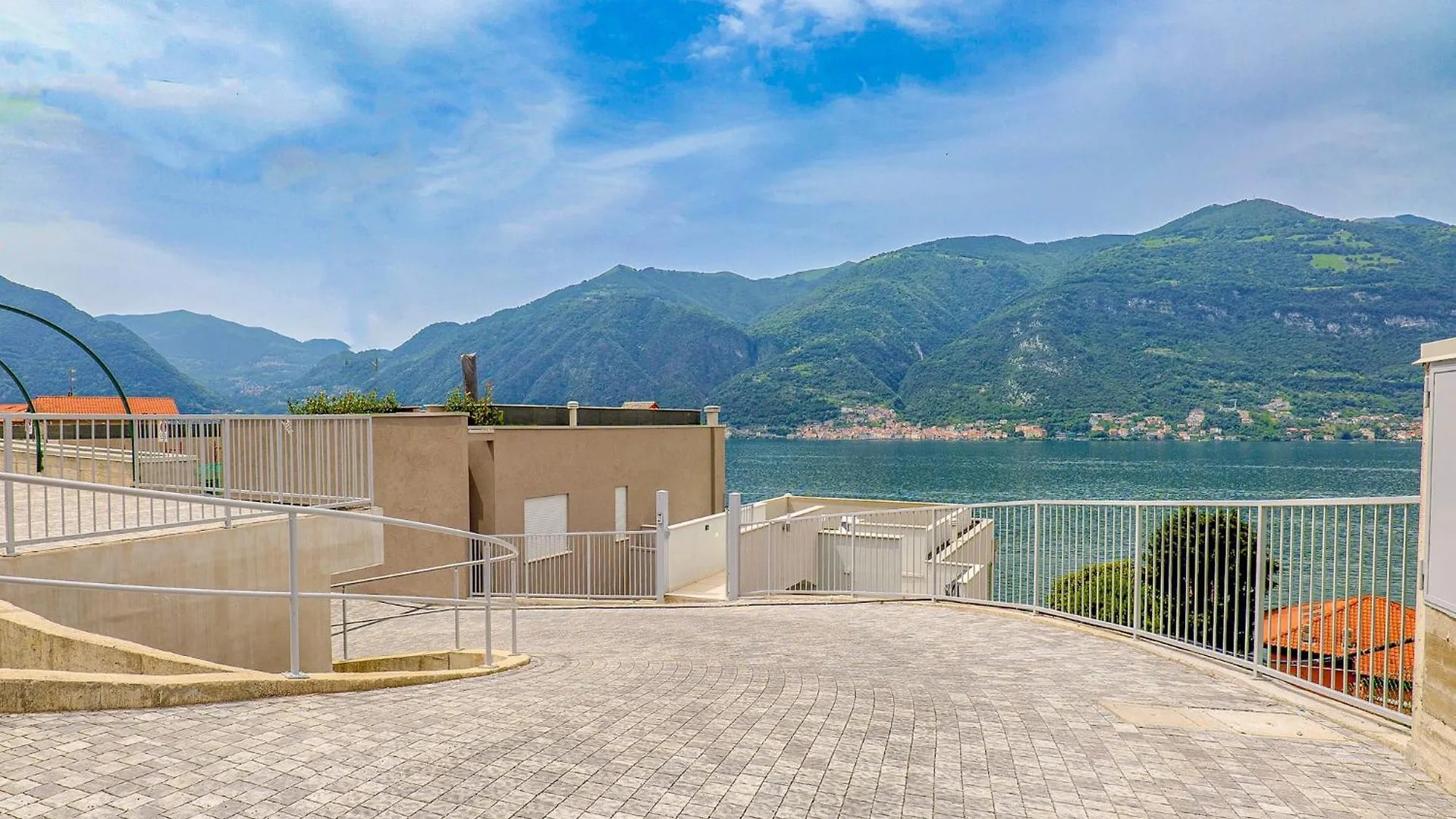 度假居 Spa Stella Lario 勒泽诺